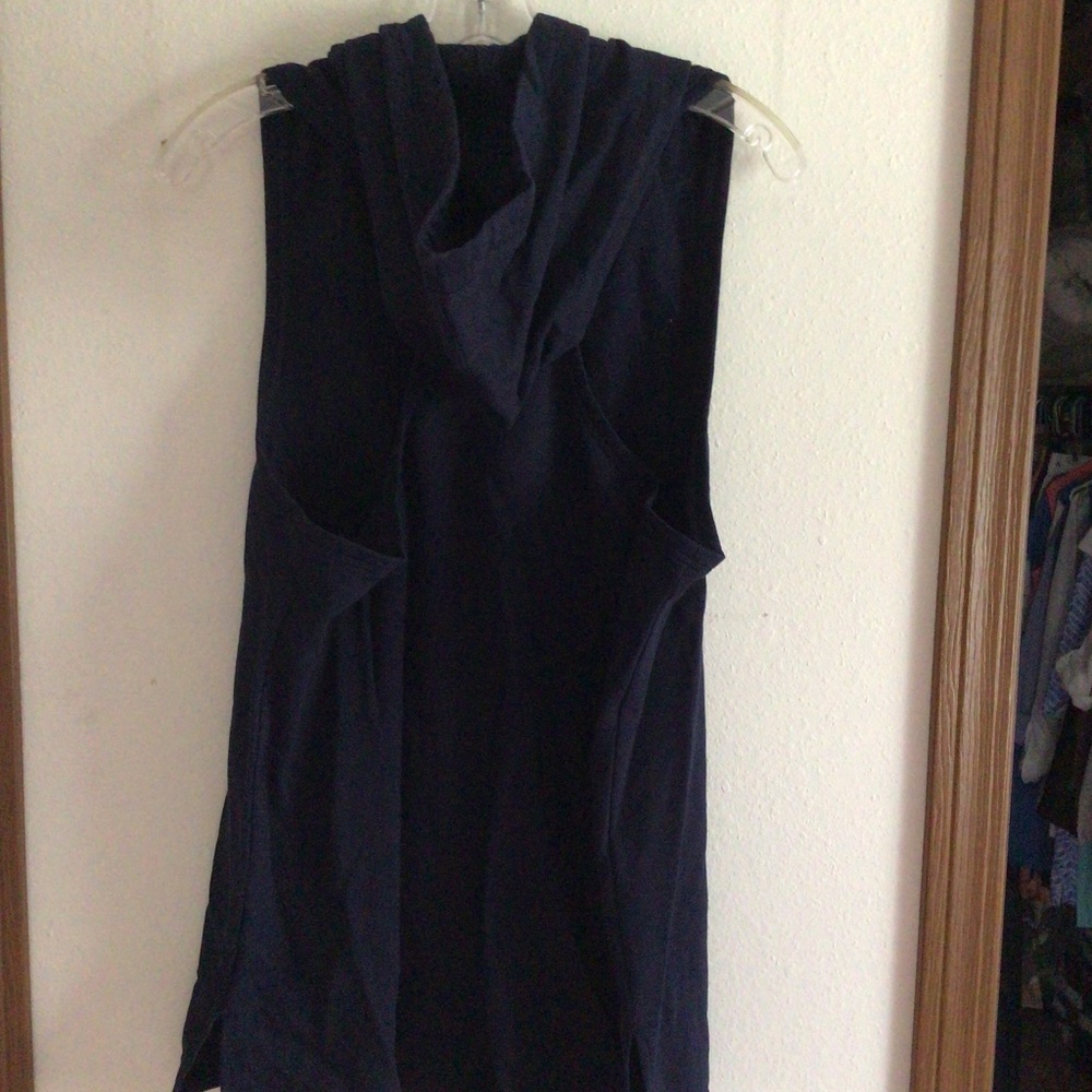 Top - Picture 2 of 2